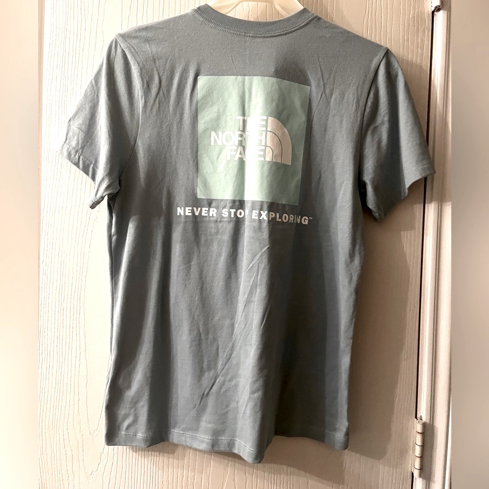 🛍️NWT The North Face Women’s Blue Small Shirt - Picture 2 of 2